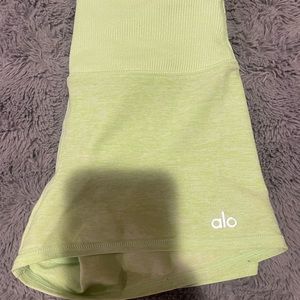 Alo yoga shorts